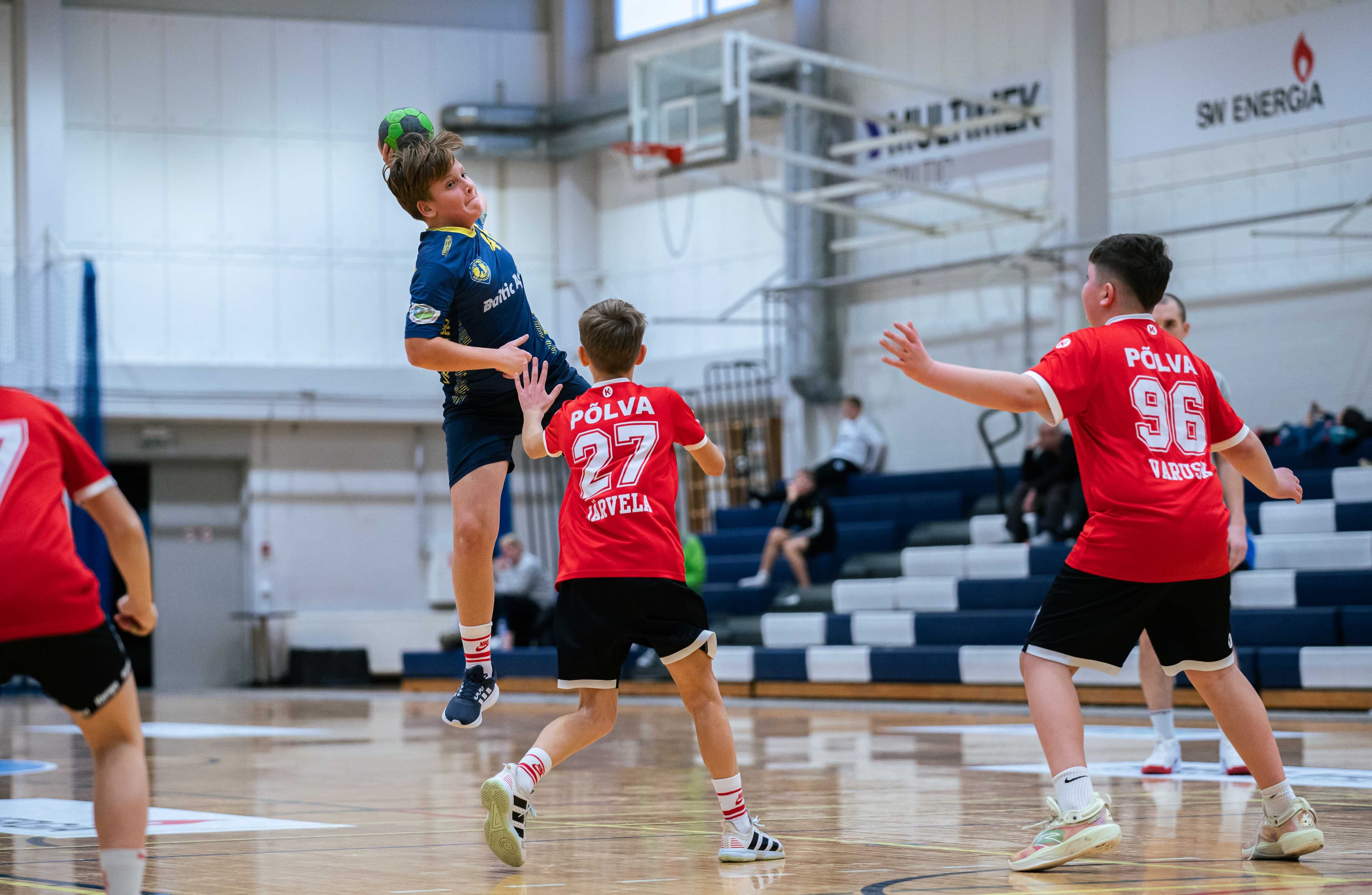 Noormeeste U13 vanuseklassi 2025 Eesti meistrivõistlustel käsipallis on I etapil jäänud mängida veel viimane võistluspäev