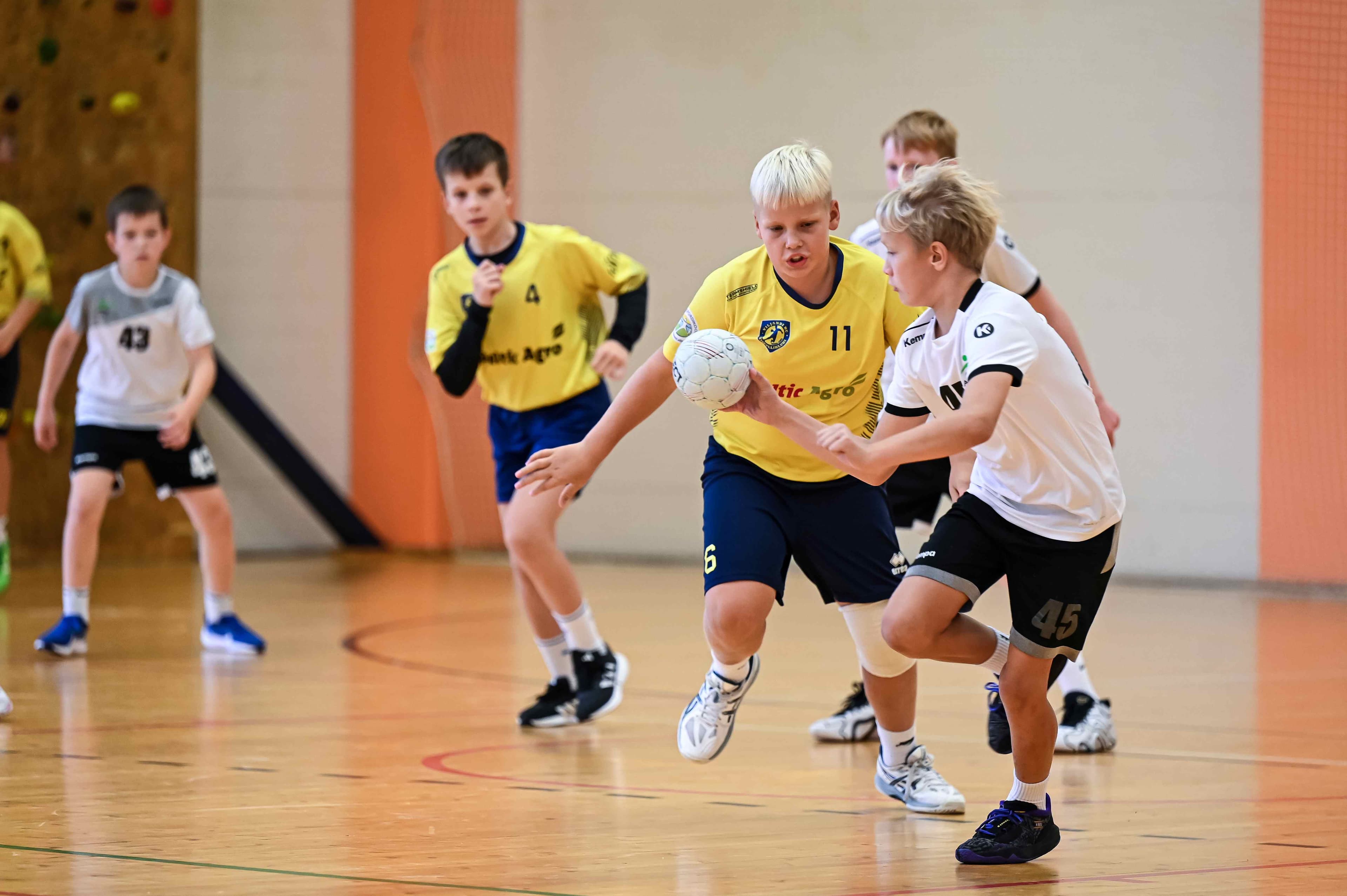 Alustati 2025 aasta noormeeste U11 käsipalli karikavõistluste mängudega