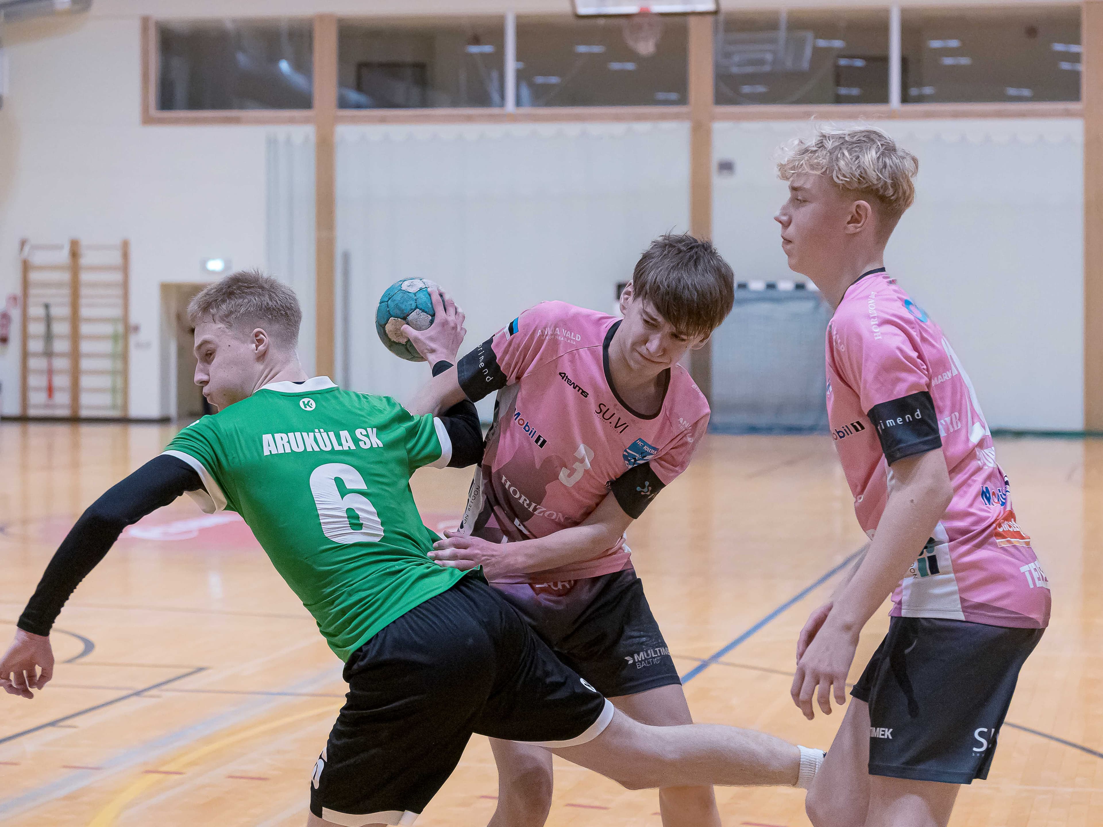 2025 Eesti meistrivõistlustel käsipallis on Arukülas noormeeste U17 vanuseklassi esimesel etapil üks võistluspäev mängitud