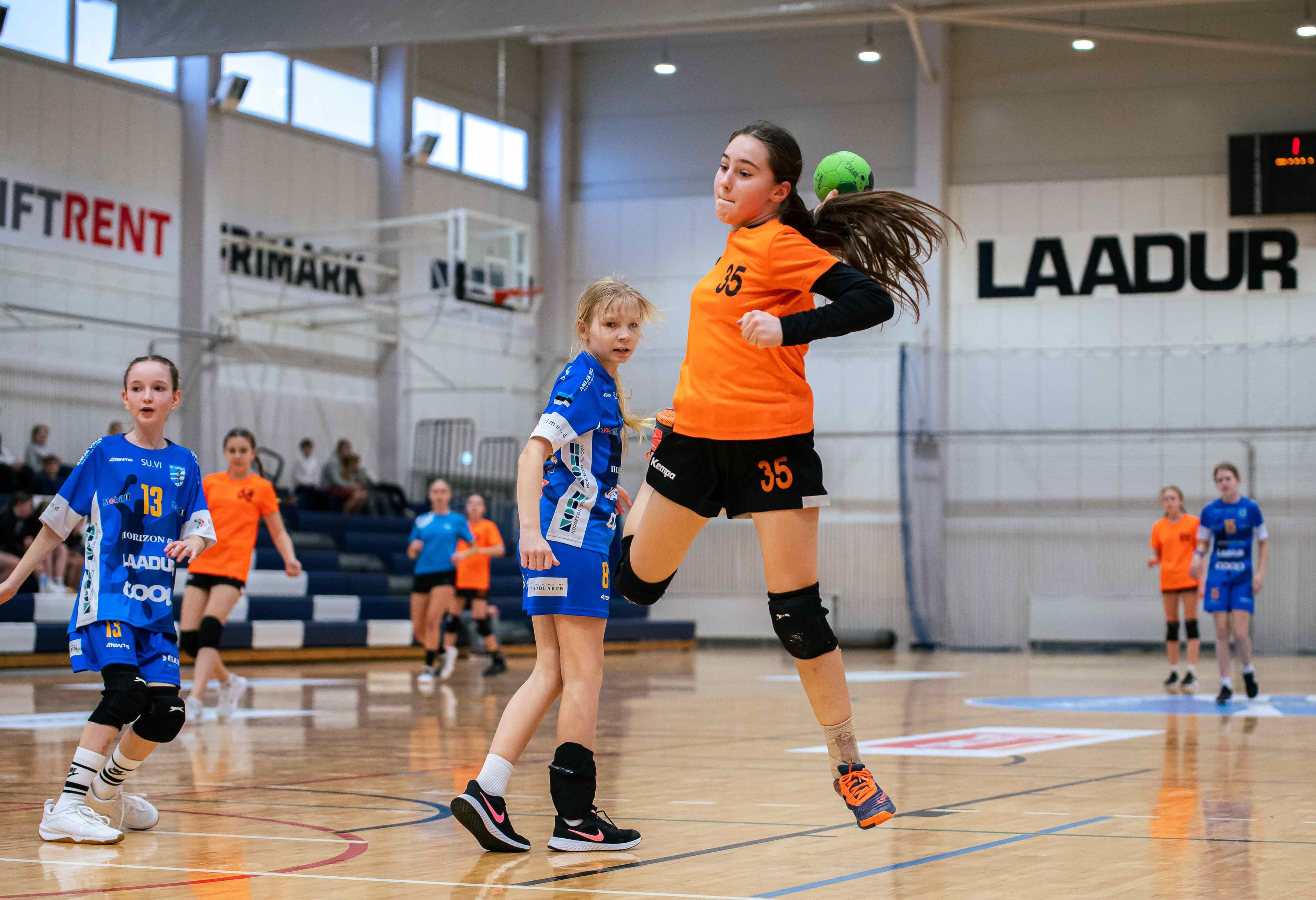 Kehra Spordihoones toimusid tütarlaste U12 I etapi mängud 2026 Eesti meistrivõistlustel käsipallis